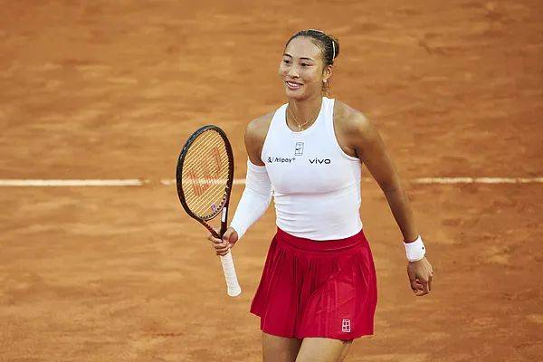 mos011皇冠开户网址_痛失好局！郑钦文1比2惜败高芙mos011皇冠开户网址，无缘决赛