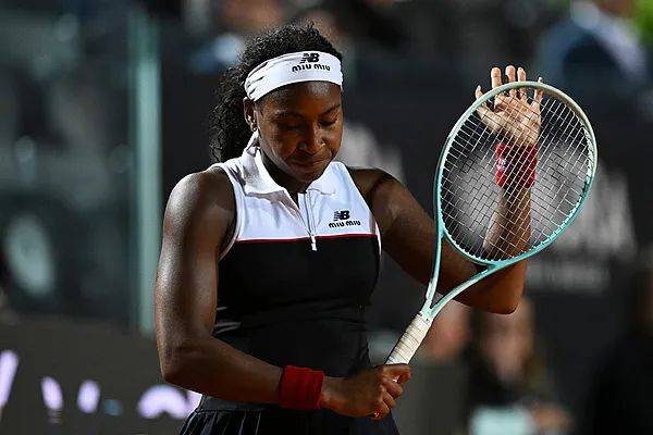 mos011皇冠开户网址_痛失好局！郑钦文1比2惜败高芙mos011皇冠开户网址，无缘决赛