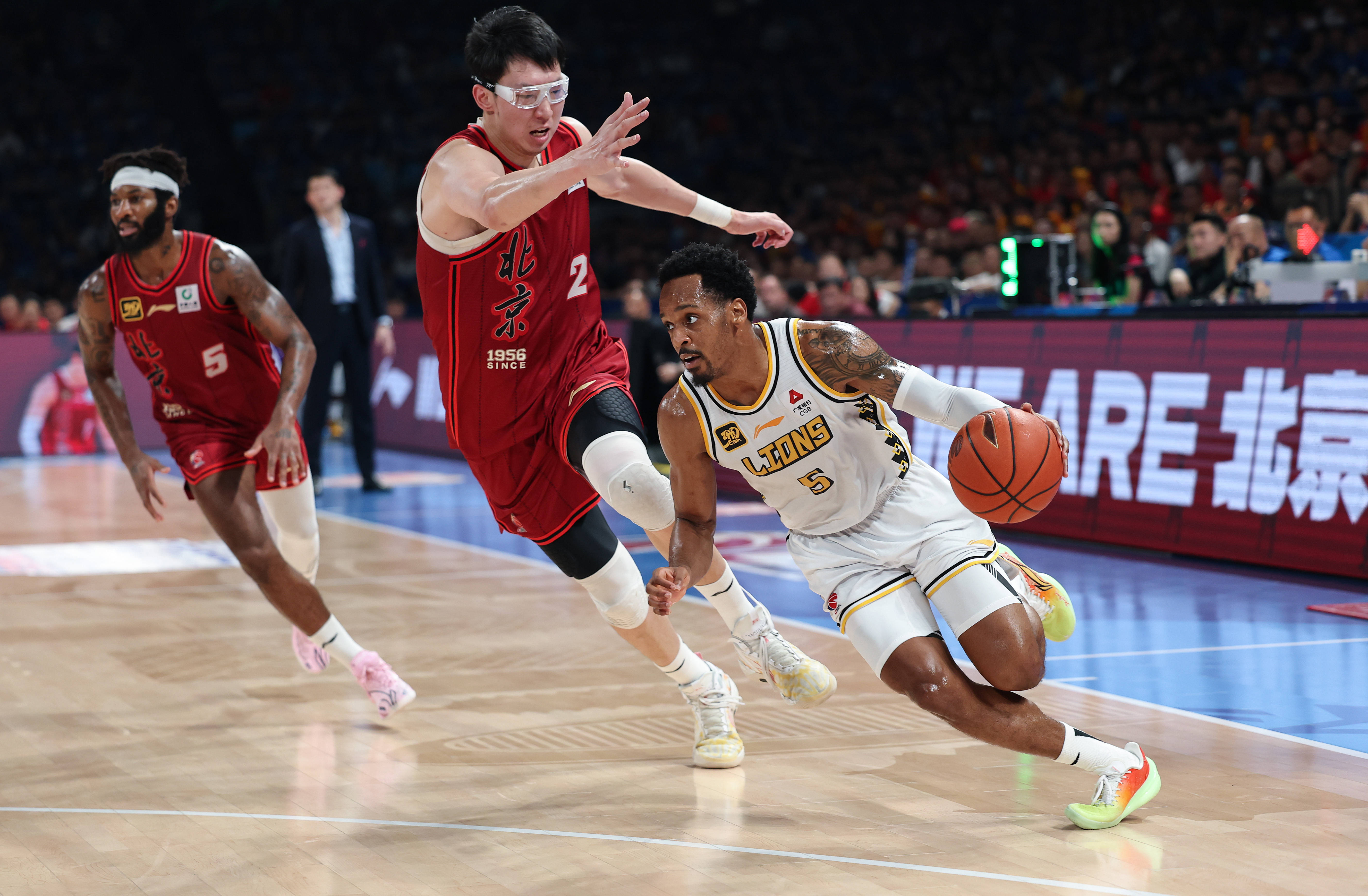 皇冠信用网会员如何申请_浙江广厦4-2北京夺队史CBA首冠皇冠信用网会员如何申请!周琦31+10布朗41分