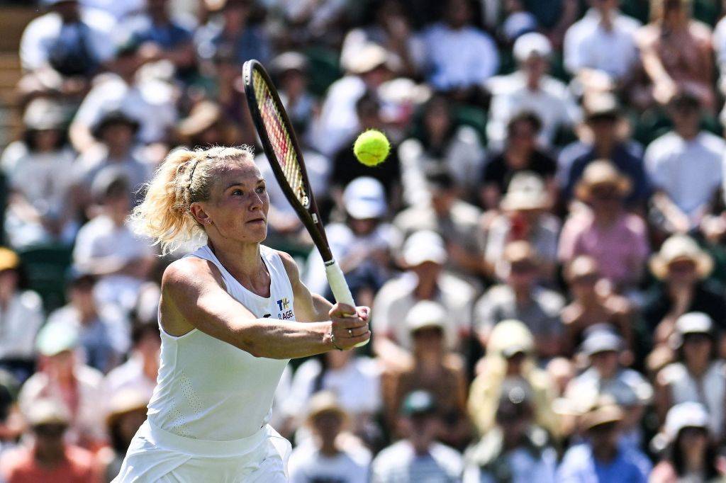 中國超級聯賽_郑钦文不敌西尼亚科娃中國超級聯賽，连续三年遭遇温网“一轮游”