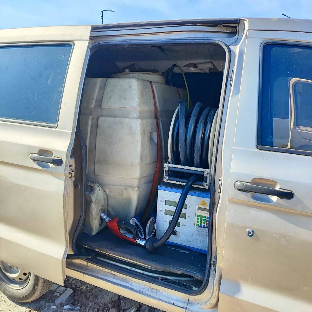 皇冠信用网登3租用
_浙江杭州市萧山区:长期非法倒卖柴油 违规设置加油装置