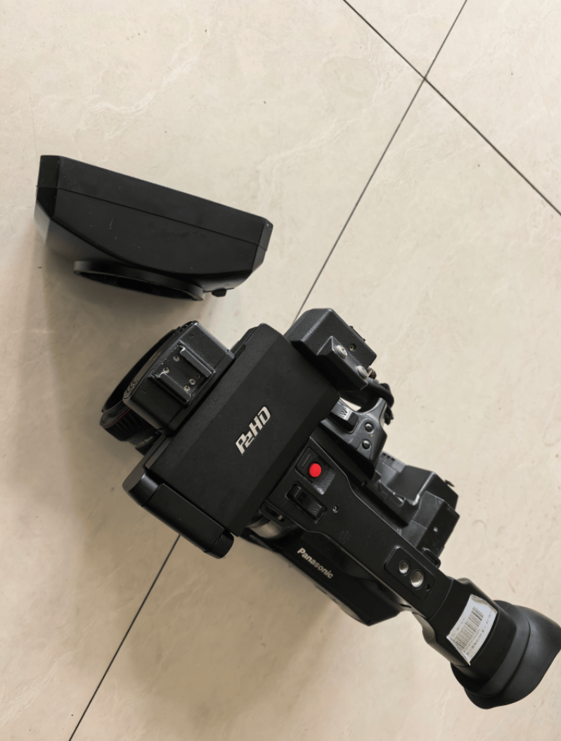 皇冠信用登1
_愤怒皇冠信用登1
!昆明电视台女记者采访时被打 摄像机遭损坏