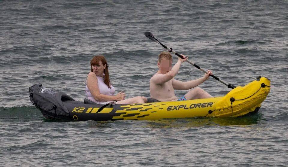 皇冠會員申請_金正恩女儿首登国际舞台皇冠會員申請，引爆接班传闻！英国首相被架空，工党内斗成全武行…