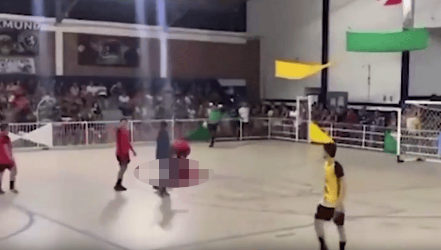 挪威v摩尔多瓦_巴西门将点球大战扑出一球后死亡：用胸部挡住点球挪威v摩尔多瓦，起身走几步后突然倒地