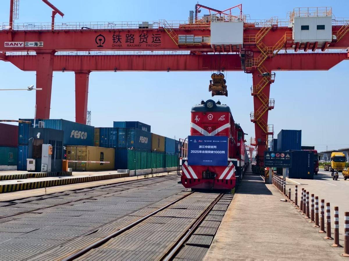 皇冠信用代理_眼看一分钱都赚不到了皇冠信用代理，波兰总理立马改口，重开边境口岸，请求中方回心转意