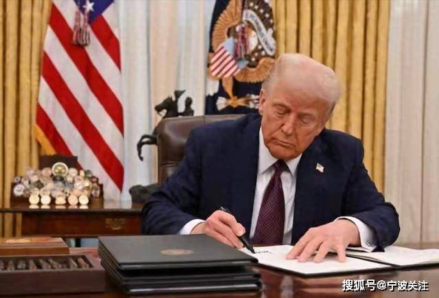 hga030皇冠手机登录
_特朗普8小时改口说还是继续月底谈的hga030皇冠手机登录
!加关税就纯打嘴炮喷下