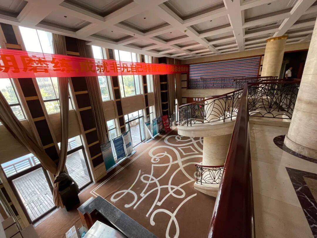 皇冠会员如何申请
_3256平米别墅288万起拍皇冠会员如何申请
，单价不到900元，内景配置曝光，目前0人报名；拍卖商回应：在开发商名下，想通过拍卖吸引更多人参与