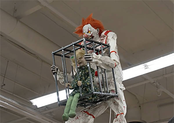 皇冠信用盘
_美国人正度过一个“没了中国货、最恐怖”的万圣节皇冠信用盘
，白宫发言人却仍嘴硬