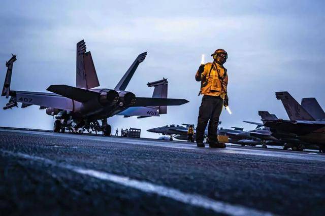 皇冠信用网需要押金吗
_美航母摔飞机是“电磁攻击”皇冠信用网需要押金吗
?中国军号回应:你评书听多了