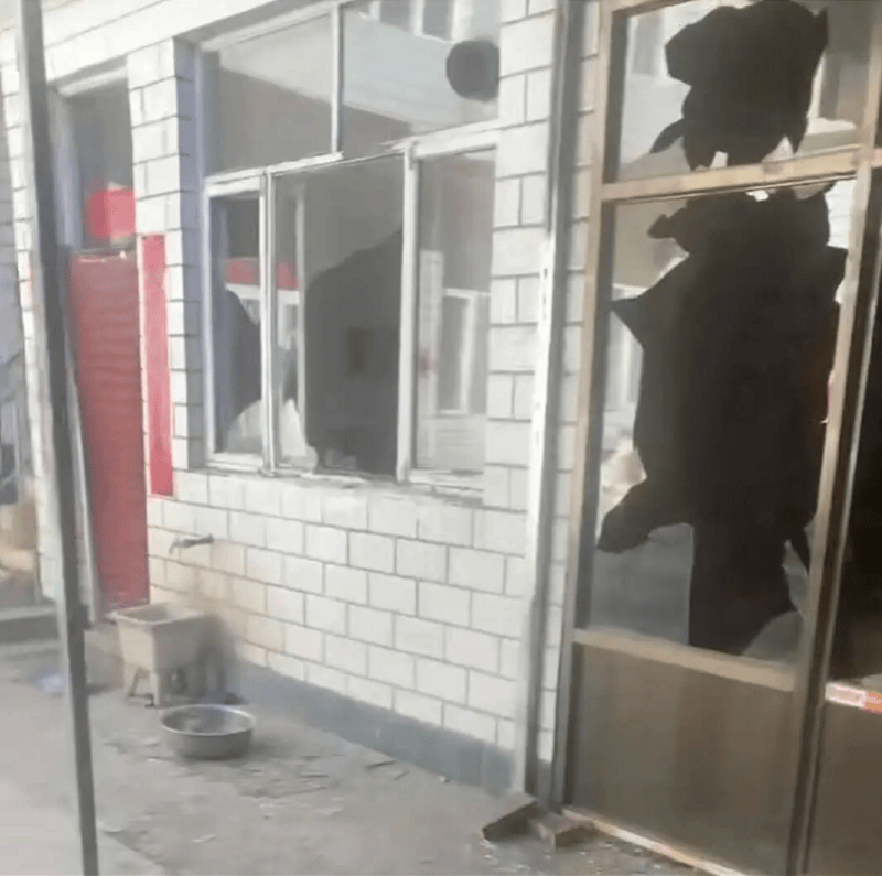 如何申请皇冠代理
_是否防卫过当成庭审焦点如何申请皇冠代理
!律师分析“狗咬人被摔犬主遭反杀”