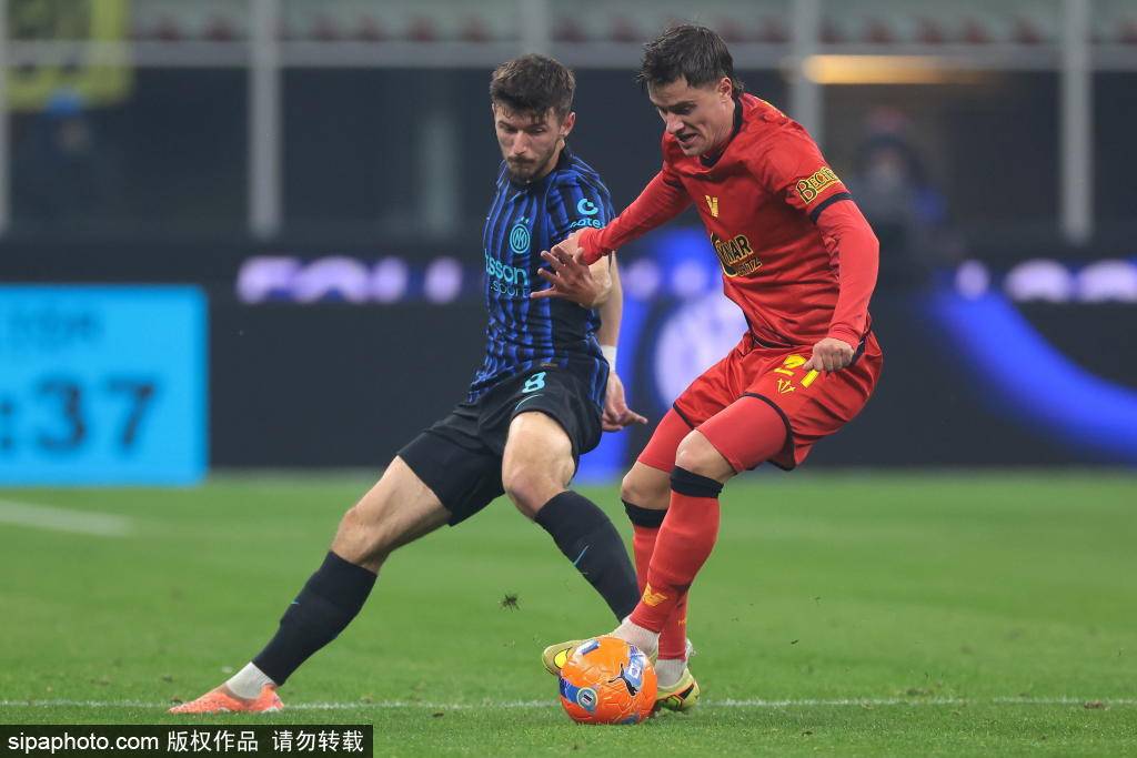 德国足球_震撼梅西的传奇生涯：896球、407助攻与47座冠军的辉煌历程