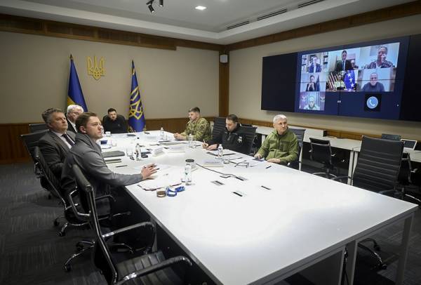 皇冠信用最新地址
_泽连斯基:特朗普让我们撤离乌东皇冠信用最新地址
,他要建“自由经济区”