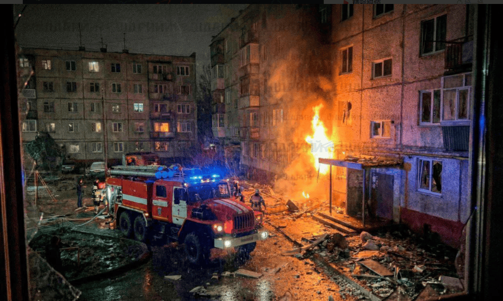 皇冠信用網如何注册
_S400导弹已经顶不住了?莫斯科爆发彻夜防空战皇冠信用網如何注册
,火车雷达发电站统统爆炸