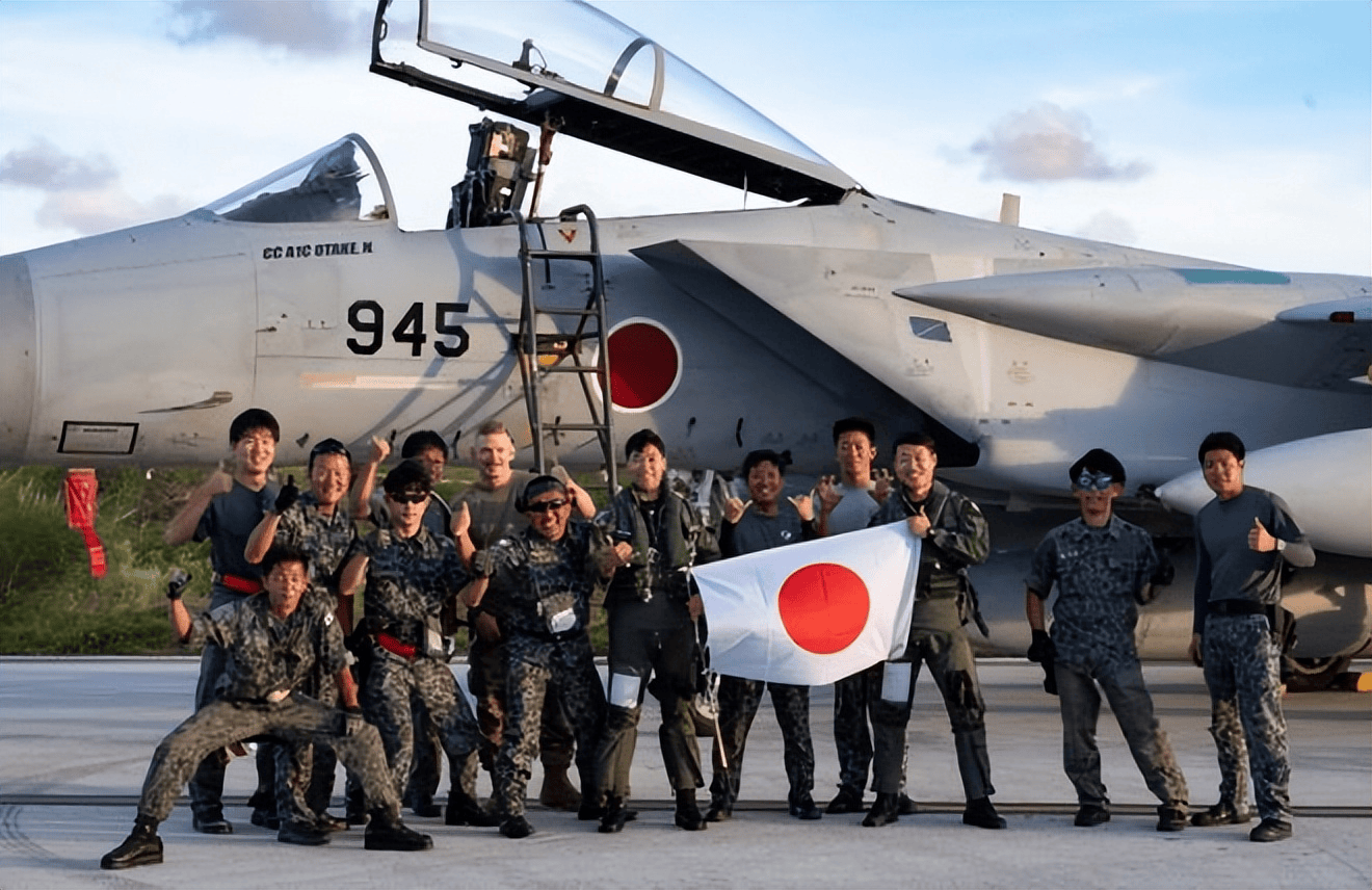 皇冠信用网代理_中日战场已经敲定？日本怒砸9万亿最后一搏皇冠信用网代理，中方一纸禁令，高市再陷绝境