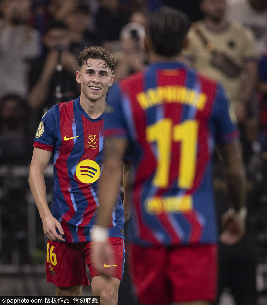 皇冠账号注册
_半场-巴萨2-2皇马:拉菲尼亚失单刀+破门皇冠账号注册
,莱万进球维尼修斯建功