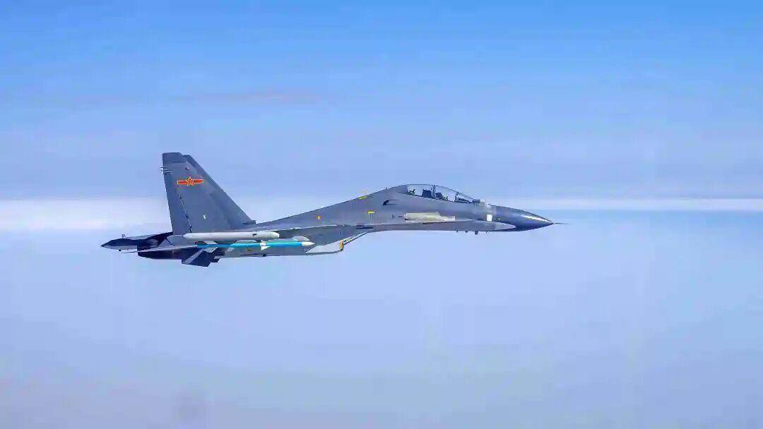 皇冠信用网申请_F35被苏30锁定获官方证实皇冠信用网申请,中国空军压倒性优势,F35暴露致命弱点